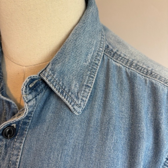 GAP, Women's Distressed Blue Denim, Long Sleeve, Button Down Shirt, SZ SM - Picture 2 of 7